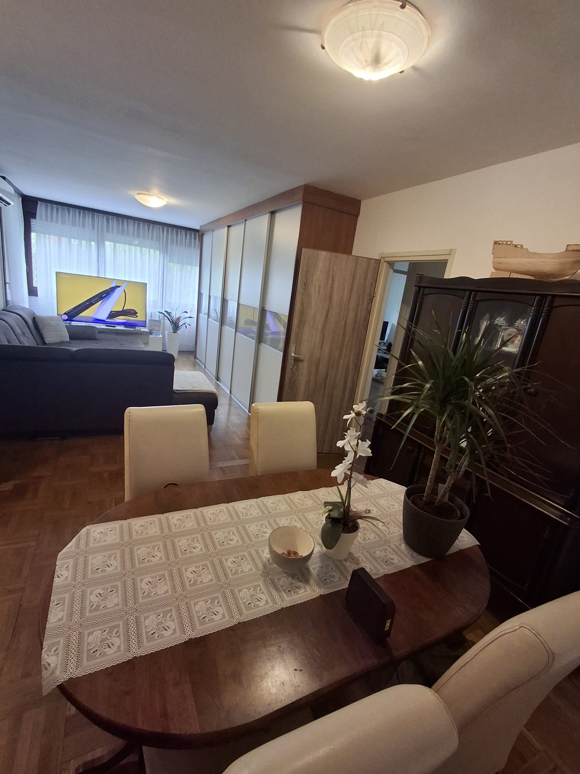 ZAGREB,Ulica Milana Rešetara,Trosobni stan s lođom i spremištem,73,80 m² - Slika 11