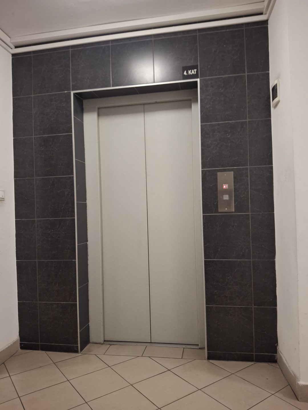 ZAGREB,kod autobusnog kolodvora,odličan dvosobni stan,43.86m² - Slika 4