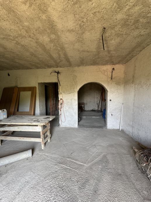 Gračani, samostojeća (roh-bau) kuća od 235 m2, BEZ PROVIZIJE ZA KUPCA! - Slika 12