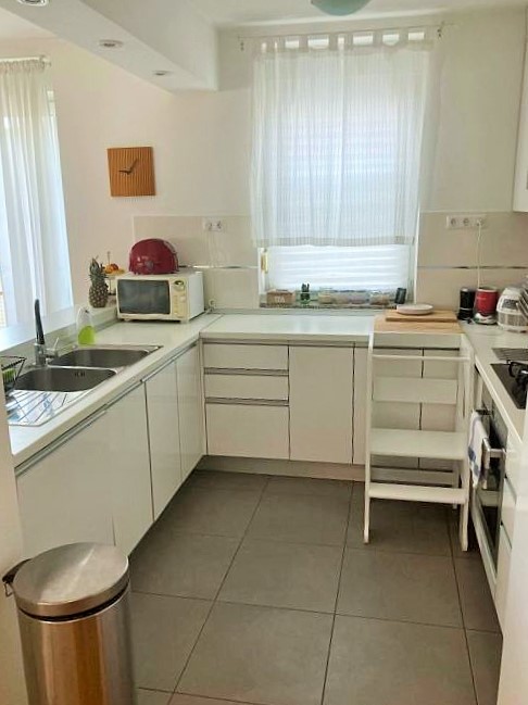 Sv.Duh (Bijenik) 4-soban stan, garaža + 2PM (132 m2 NKP) BEZ PROVIZIJE ZA KUPCA - Slika 6