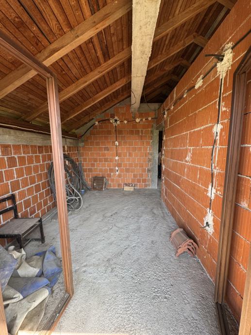 Gračani, samostojeća (roh-bau) kuća od 235 m2, BEZ PROVIZIJE ZA KUPCA! - Slika 7