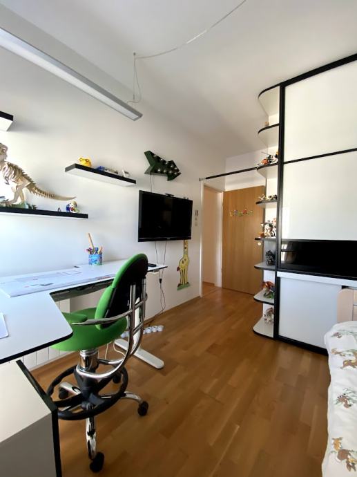 Sesvete - Novi Jelkovec 99 m2+ 2 garaže 18+18m2, BEZ PROVIZIJE ZA KUPCA! - Slika 9