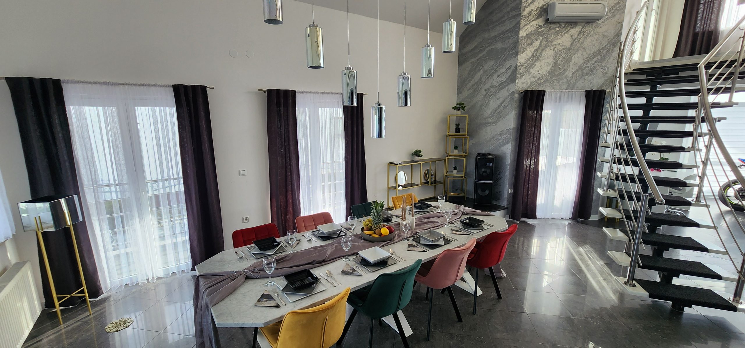 BJELOVAR, odlična kuća katnica s bazenom i lijepom okućnicom! - Slika 10