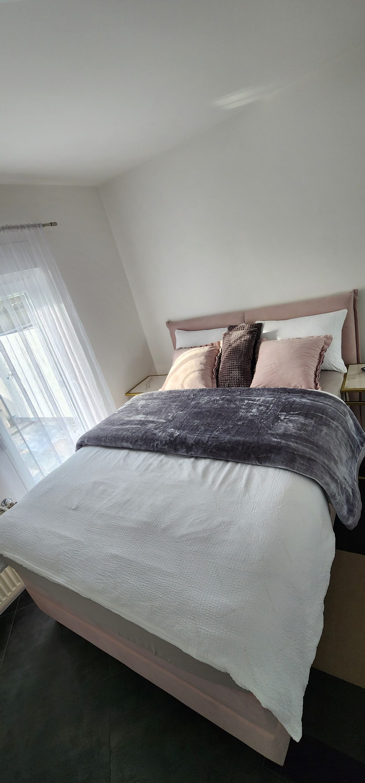 BJELOVAR, odlična kuća katnica s bazenom i lijepom okućnicom! - Slika 13