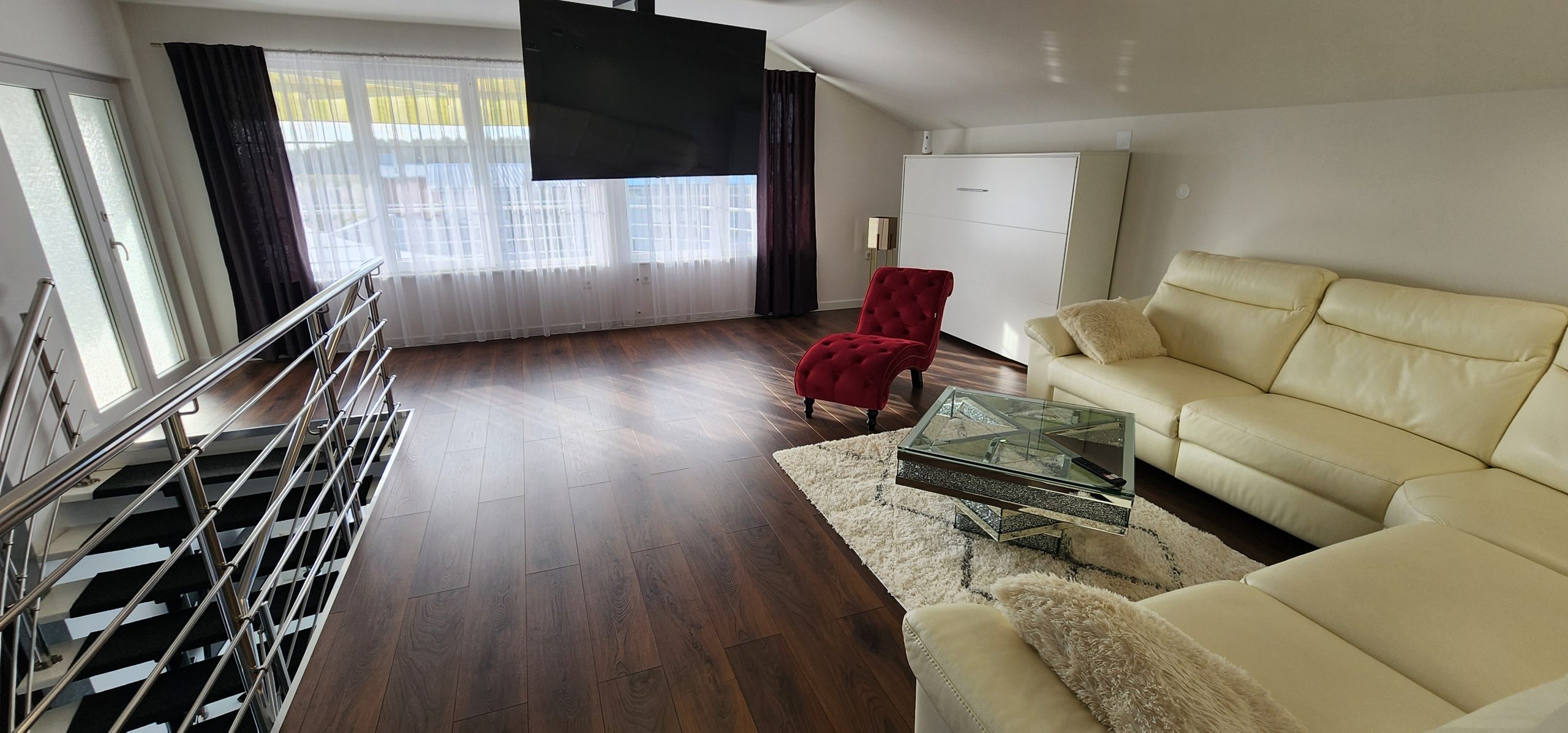 BJELOVAR, odlična kuća katnica s bazenom i lijepom okućnicom! - Slika 18