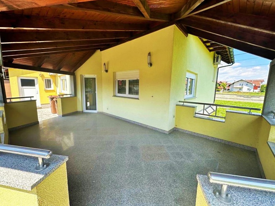 Sv. Klara, elegantna kuća 147 m2, BEZ PROVIZIJE ZA KUPCA! - Slika 10