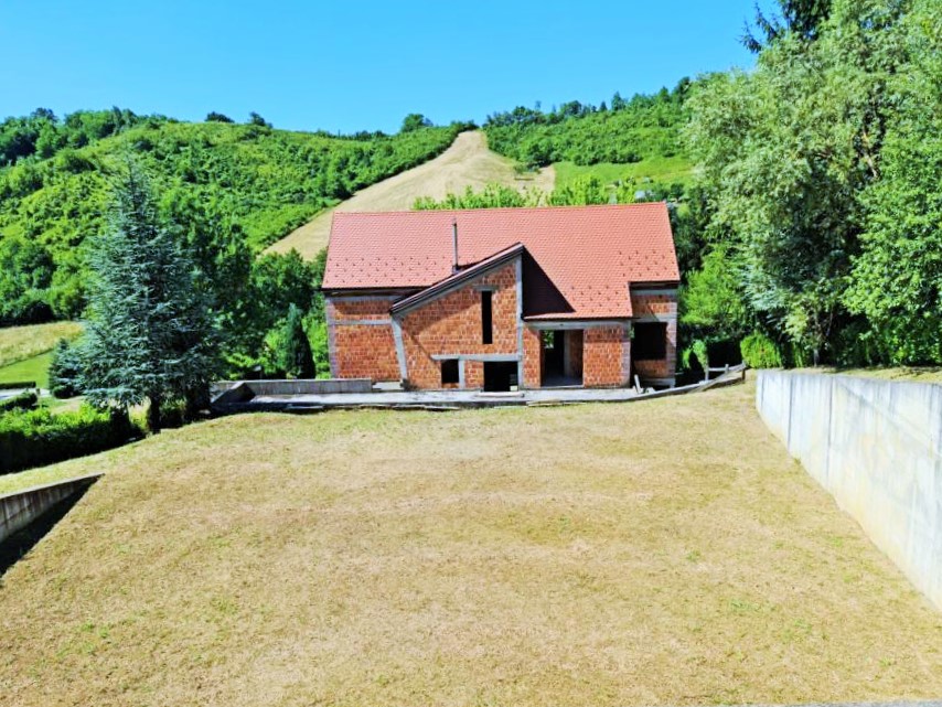 Sv. Nedelja, elegantna kuća 400 m2 s 5000 m2 zemljišta, BEZ PROVIZIJE ZA KUPCA! - Slika 3