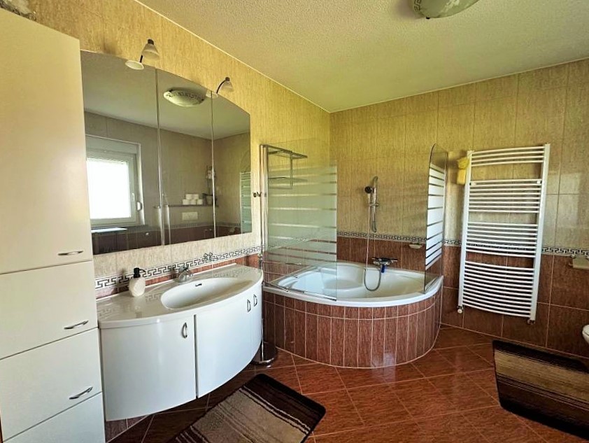 Sv. Klara, elegantna kuća 147 m2, BEZ PROVIZIJE ZA KUPCA! - Slika 15