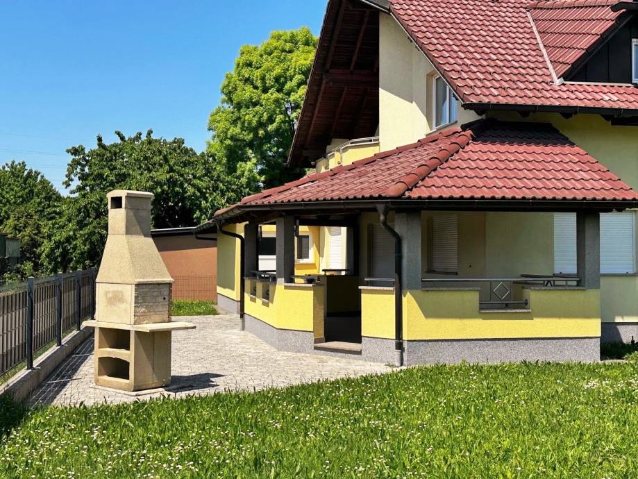 Sv. Klara, elegantna kuća 147 m2, BEZ PROVIZIJE ZA KUPCA!