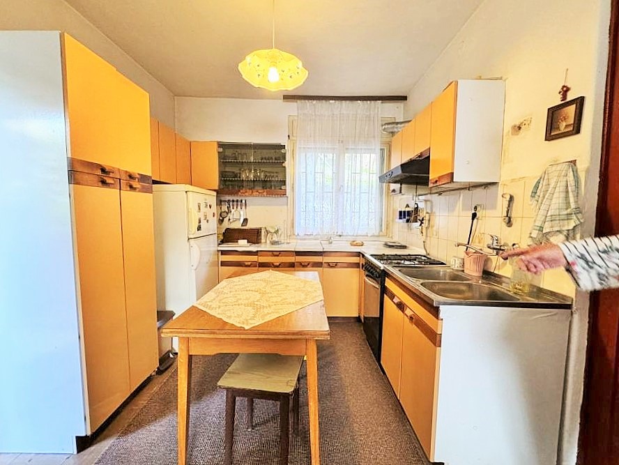 Kustošija, kuća 220,00 m² s garažom, BEZ PROVIZIJE ZA KUPCA!