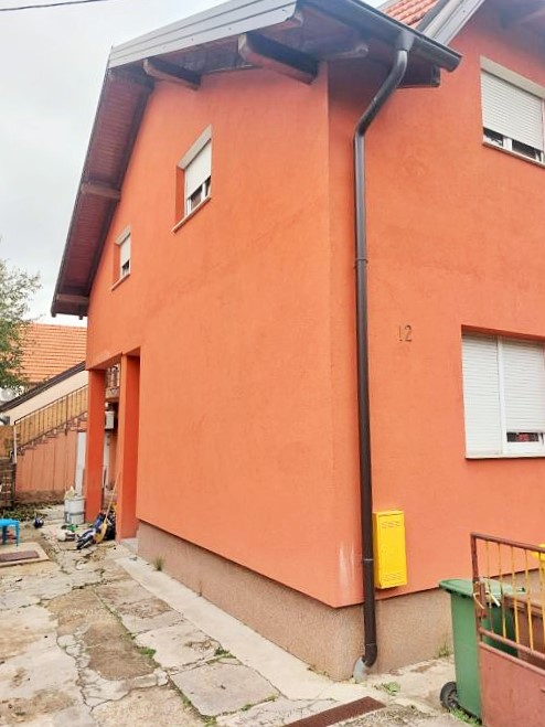 Gajevo, kuća 178,91 m² dvorište, VPM, BEZ PROVIZIJE ZA KUPCA!