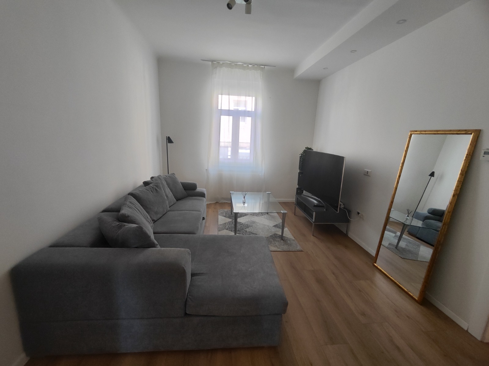 ZAGREB – SVETI DUH | ELEGANTAN, POTPUNO UREĐEN 2-SOBAN STAN (55 m²) - Slika 3