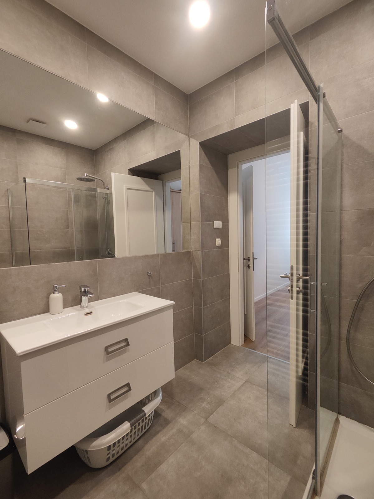 ZAGREB – SVETI DUH | ELEGANTAN, POTPUNO UREĐEN 2-SOBAN STAN (55 m²) - Slika 11