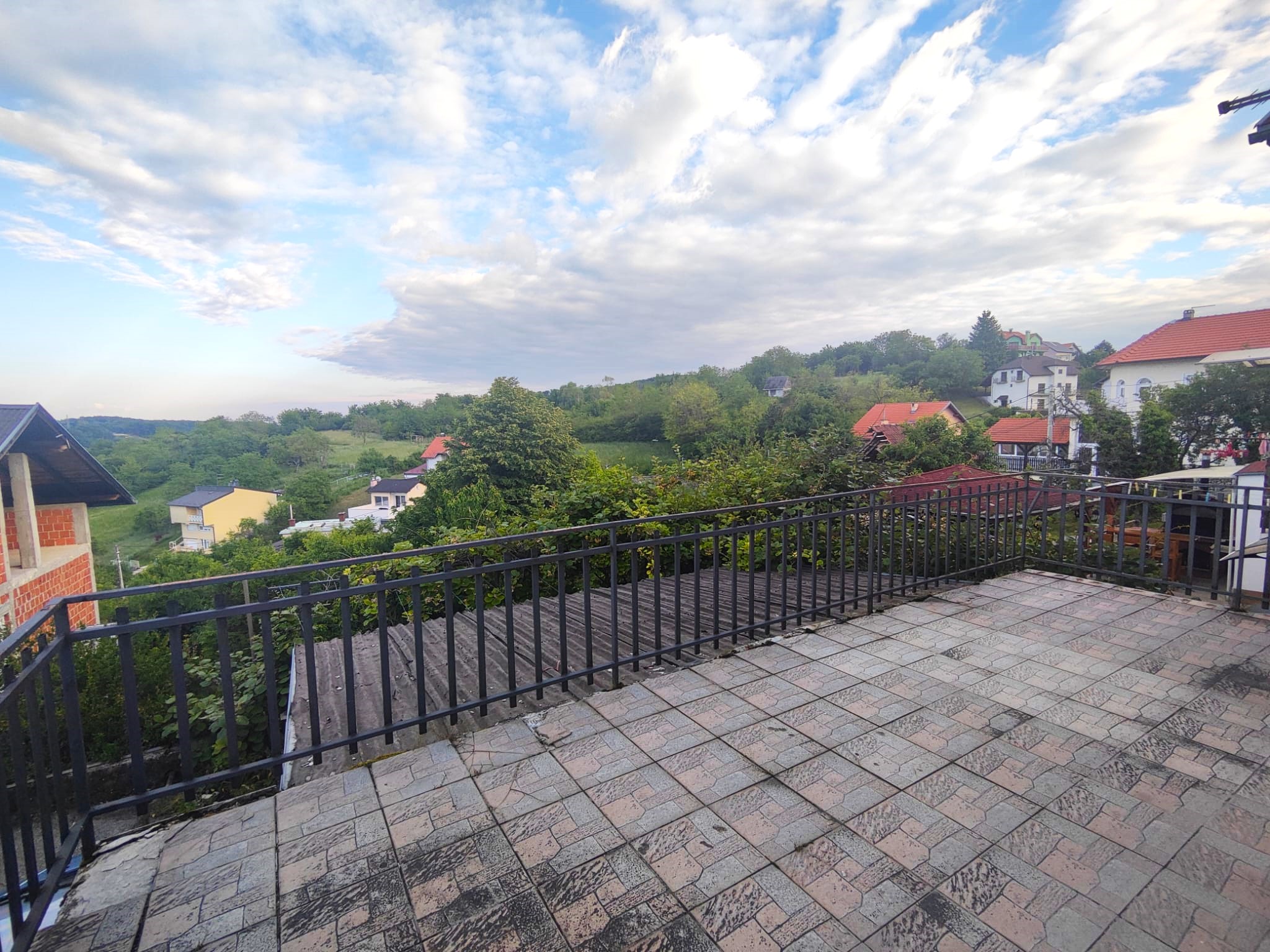 OBITELJSKA KUĆA, Zagreb (Markuševec), 219,87m2+660m2 okućnice! - Slika 14