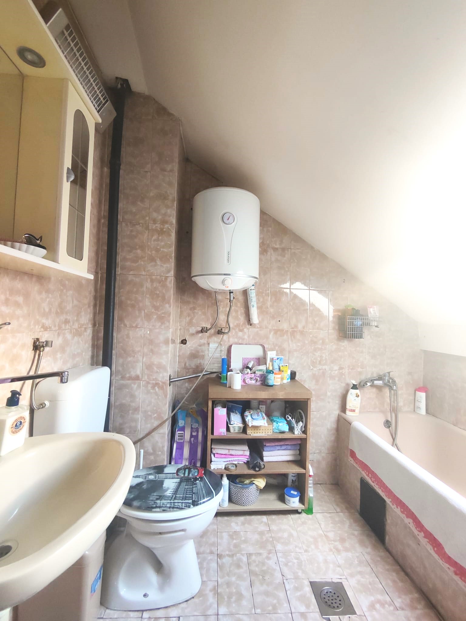 OBITELJSKA KUĆA, Zagreb (Markuševec), 219,87m2+660m2 okućnice! - Slika 24