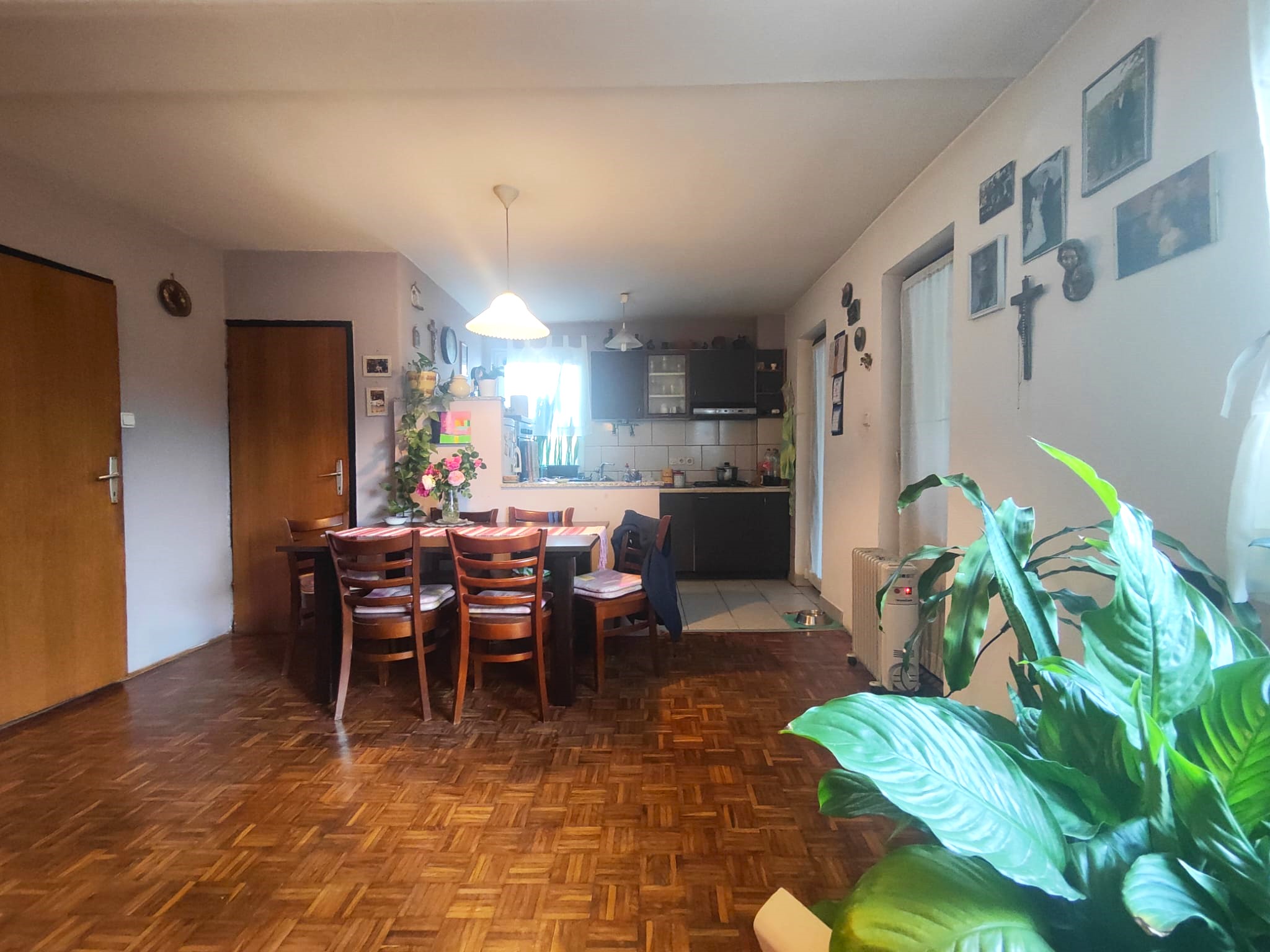 OBITELJSKA KUĆA, Zagreb (Markuševec), 219,87m2+660m2 okućnice! - Slika 5