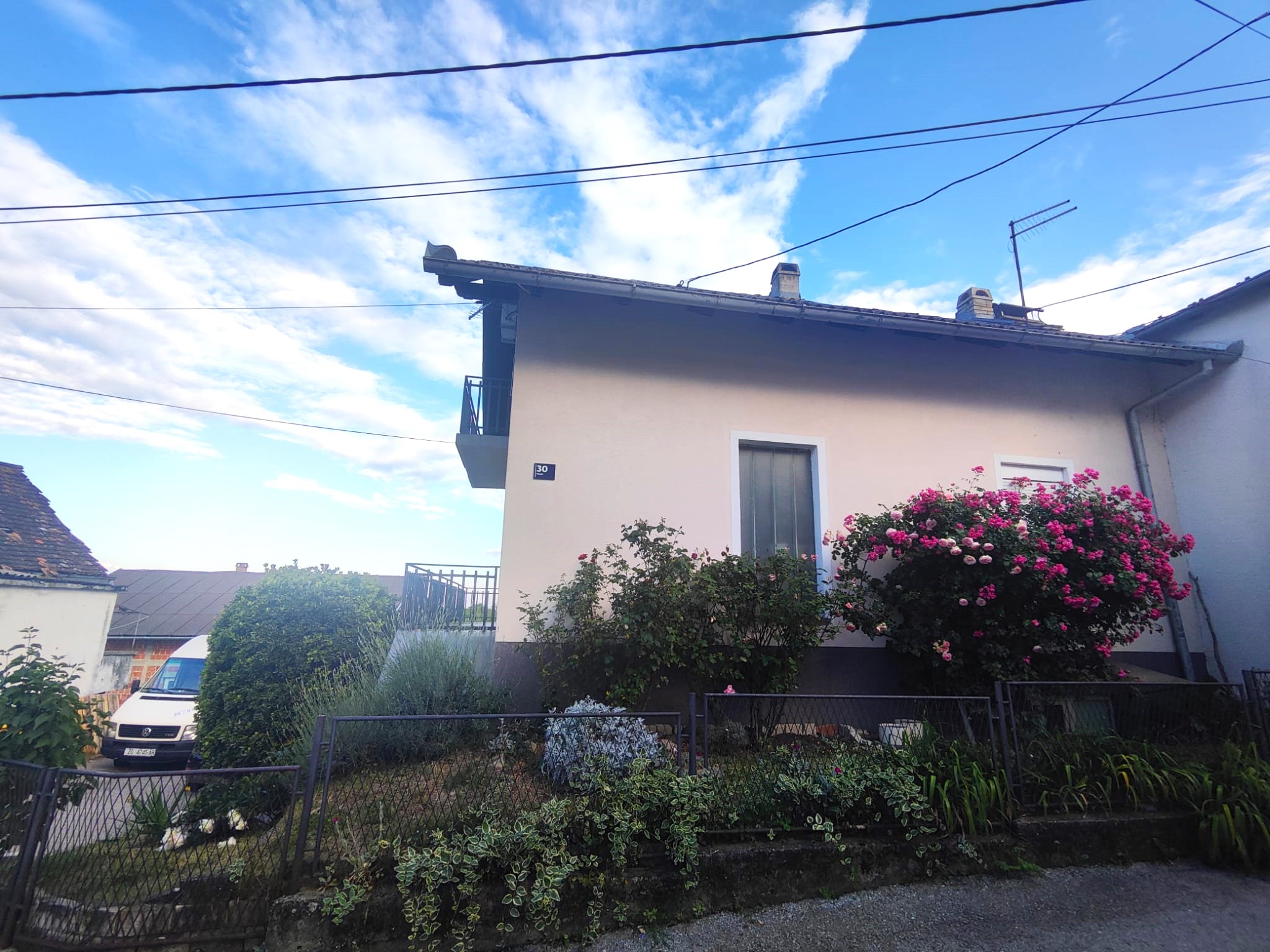 OBITELJSKA KUĆA, Zagreb (Markuševec), 219,87m2+660m2 okućnice! - Slika 27