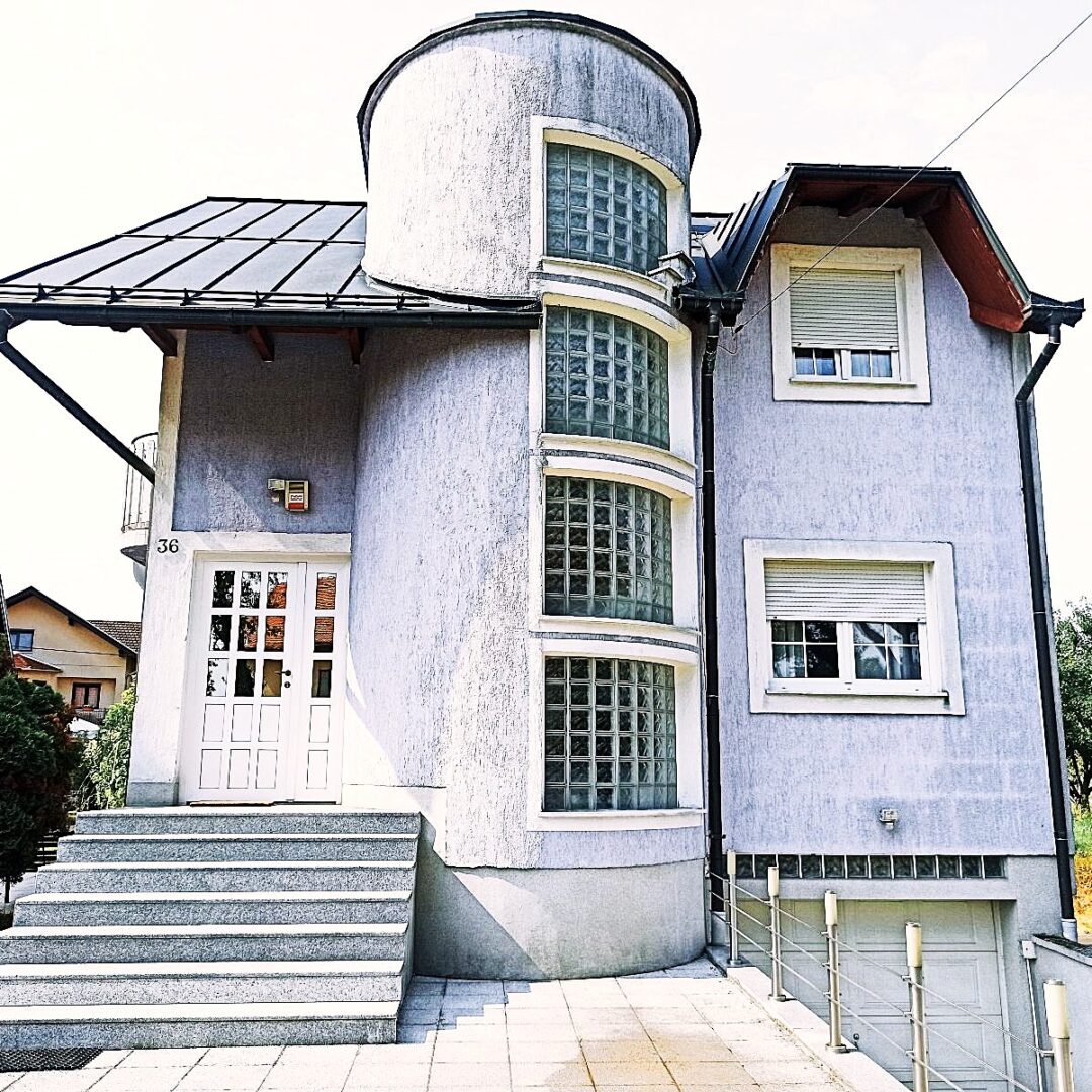 Lučko, elegantna obiteljska kuća 228 m2 + susjedna parcela, BEZ PROVIZIJE ZA KUPCA!