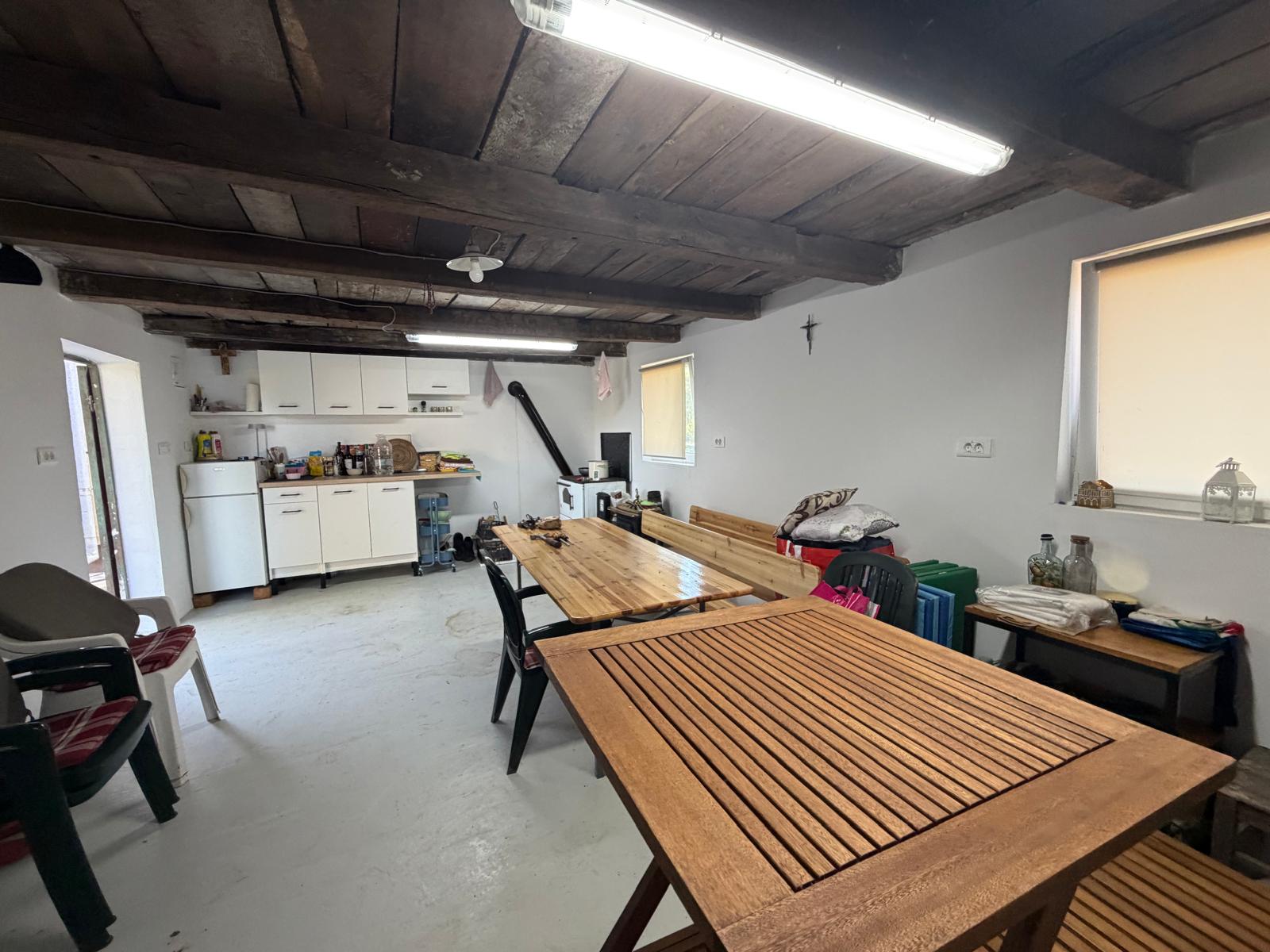 MALA OSTRNA–obiteljsko imanje s građevinskim zemljištem od 2.045 m² i projektom za novu kuću! - Slika 16