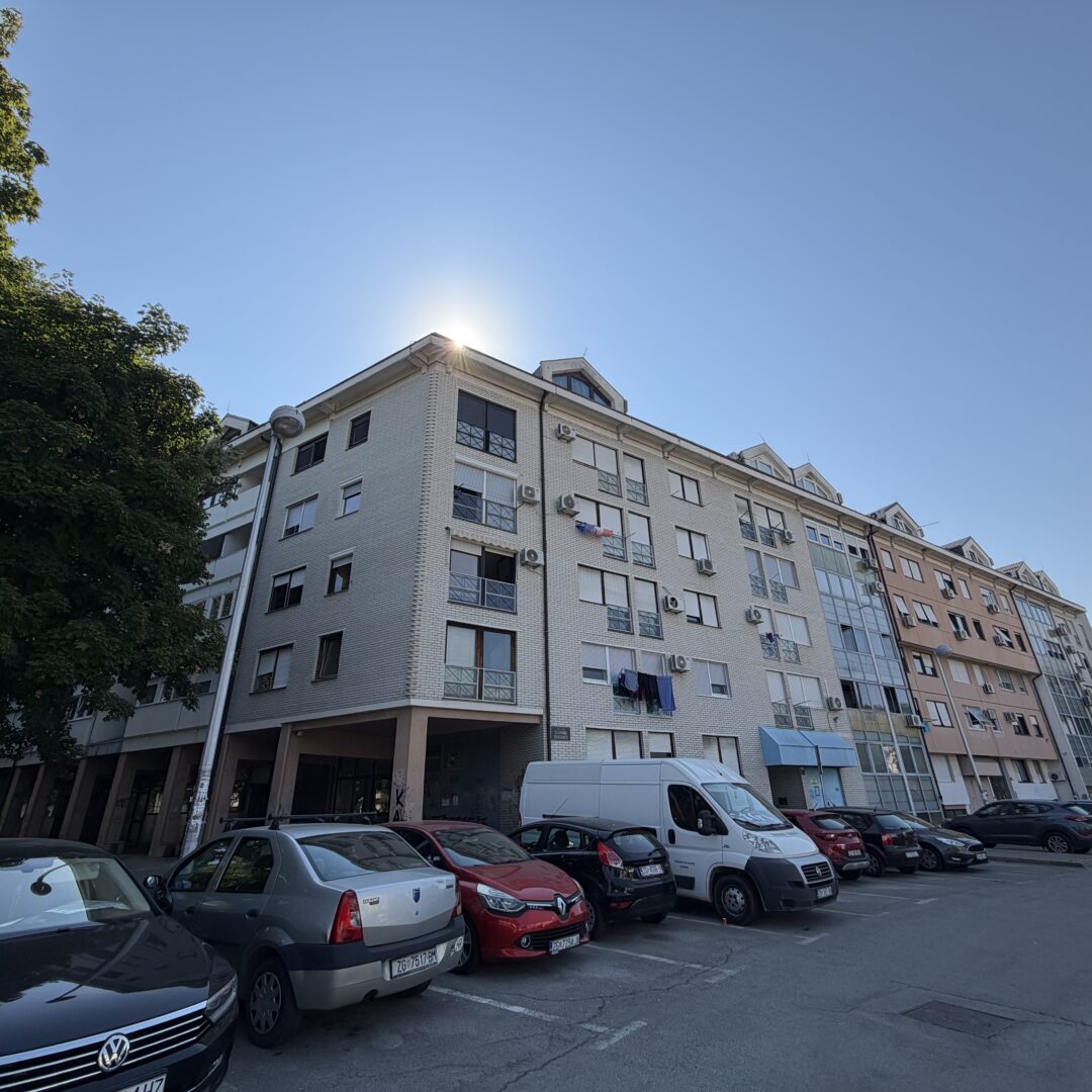 ZAGREB,Malešnica, odličan,renovirani stan od 63,53m2!