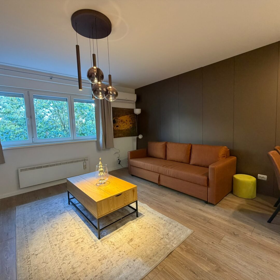 ZAGREB,FOLNEGOVIĆEVO NASELJE–STAN 27,62m²,4. KAT–UREĐEN I NAMJEŠTEN