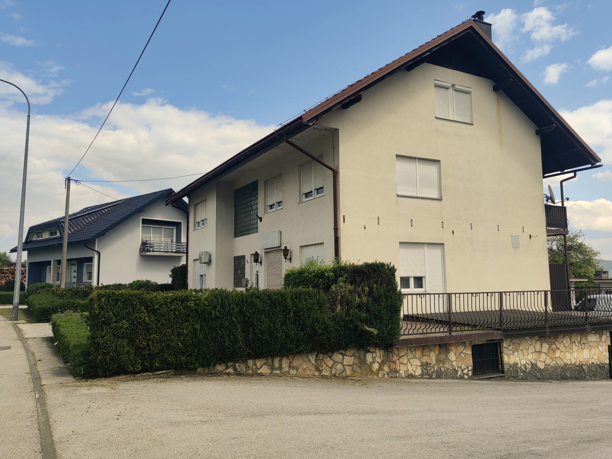 Ogulin, elegantna obiteljska kuća 400m2, BEZ PROVIZIJE ZA KUPCA! - Slika 5