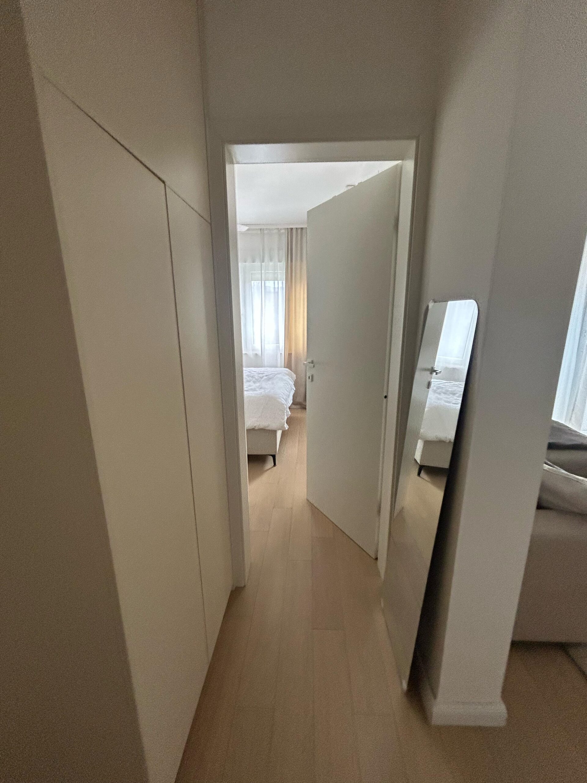 IZNAJMLJUJE SE MODERNO UREĐEN DVOSOBAN STAN,VOLTINO,ZAGREB - Slika 6
