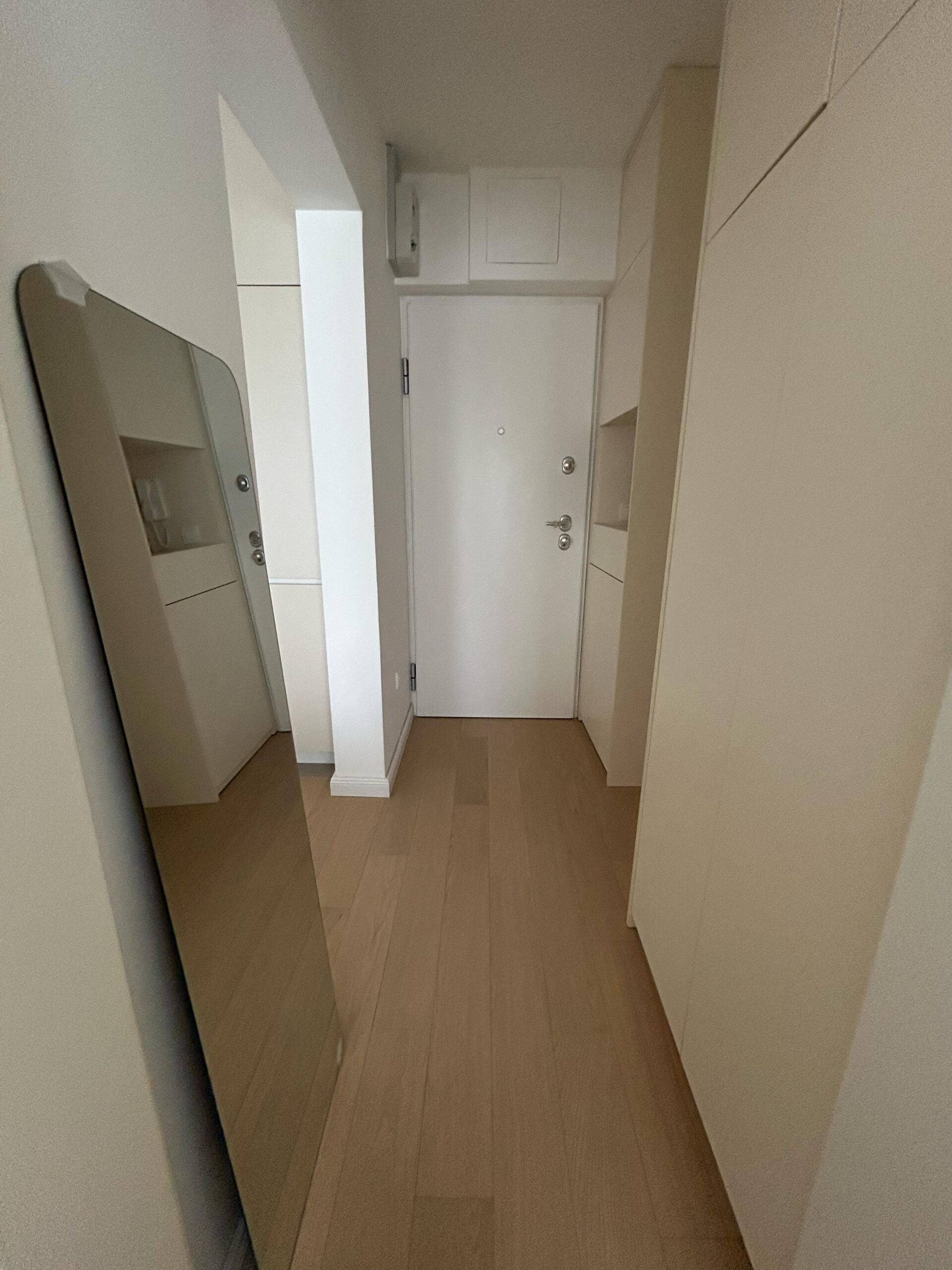 IZNAJMLJUJE SE MODERNO UREĐEN DVOSOBAN STAN,VOLTINO,ZAGREB - Slika 11