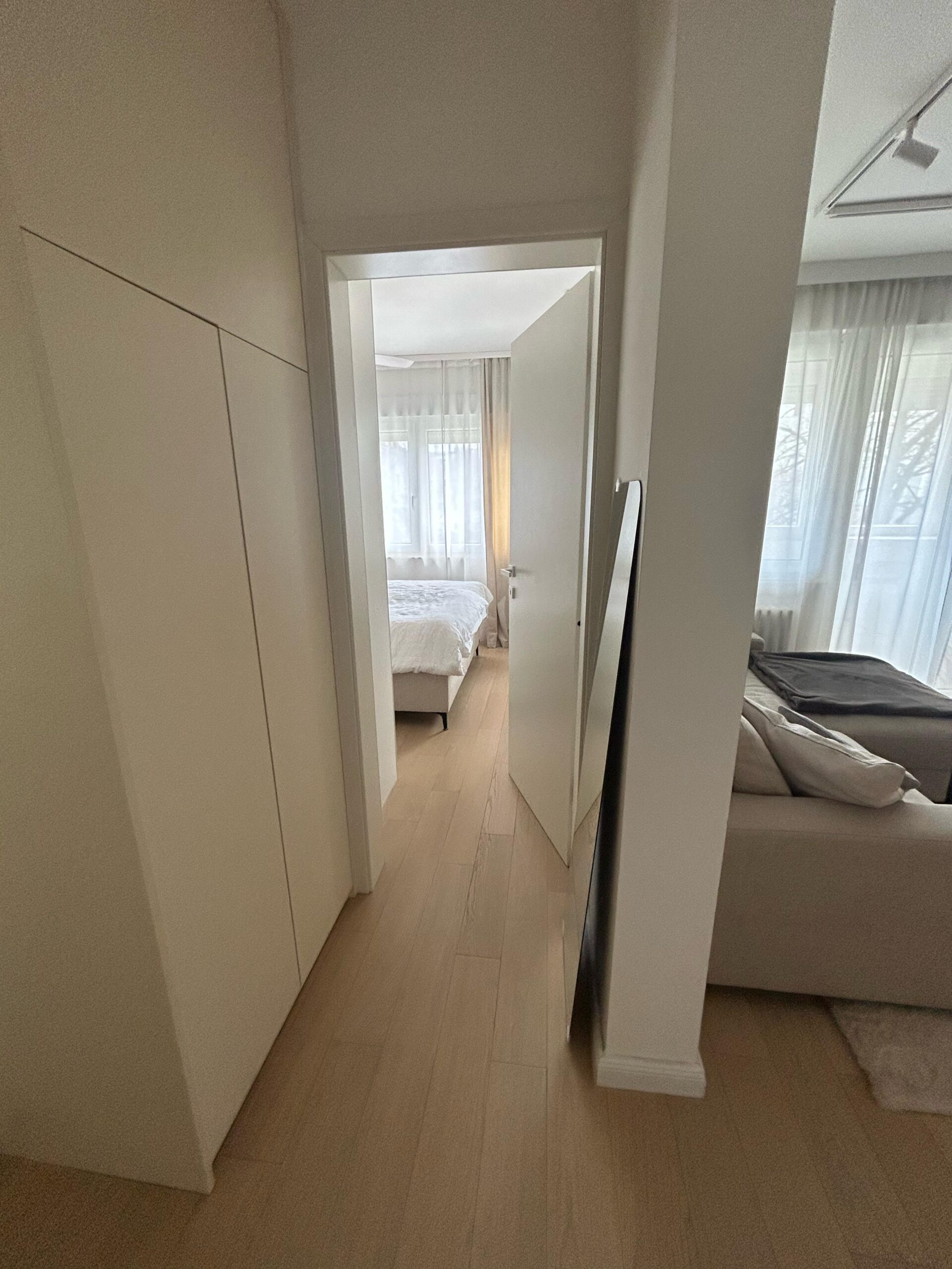 IZNAJMLJUJE SE MODERNO UREĐEN DVOSOBAN STAN,VOLTINO,ZAGREB - Slika 16